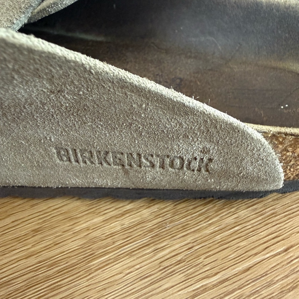 Birkenstock Unisex Tan Clogs - Picture 6 of 6